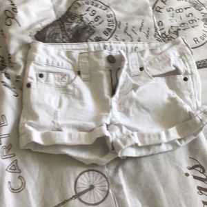 White womens shorts size 5/6